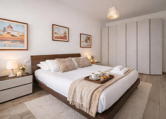 Ponte Vecchio Newly Restyled Flat, Walk Everywhere